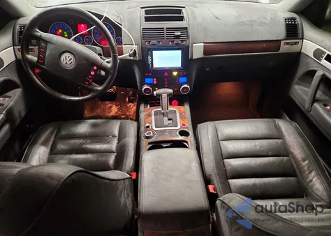 2006 Volkswagen Touareg 3.2 z USA, uszkodzony, nr VIN WVGZG77L96D020773